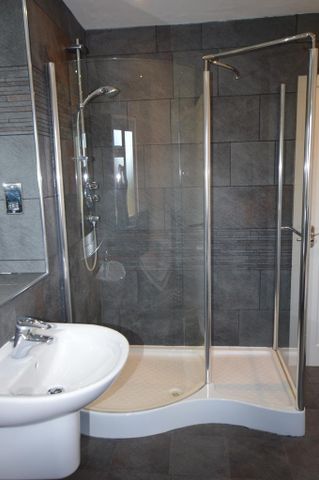 5 bedroom semi-detached house to rent - Photo 5