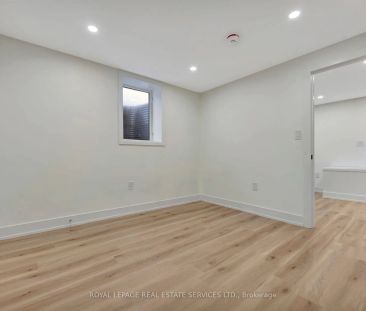 Detached Home For Lease | W9044225 - Photo 5