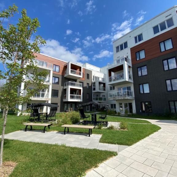 4 1/2 - Longueuil - $2 500 /mois - Photo 1