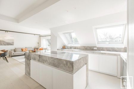 Prachtig gemeubeld duplex-appartement nabij het Dominicanenkerkje, het Albertplein en de Zeedijk! - Foto 5