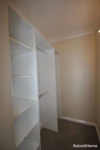 Neat and Tidy 2 Bedroom - Photo 5