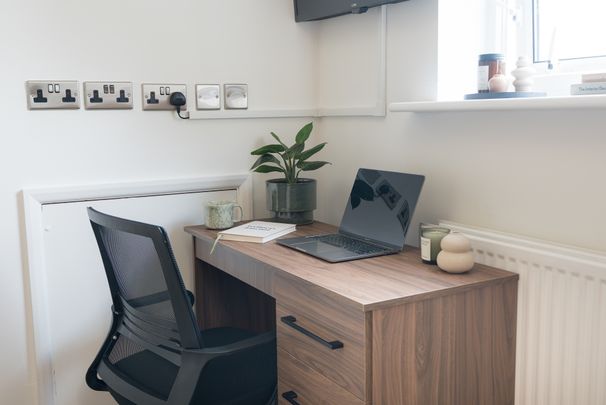 Apt 101, Cambridge House - Photo 1