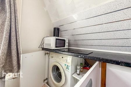 Studio to rent - Photo 5