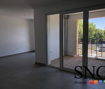 T3 AVEC LOGGIA ET PARKING - Photo 1