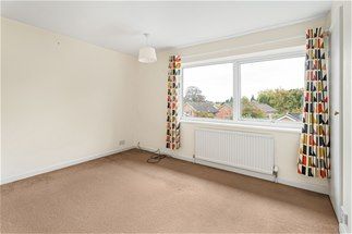 Aplins Close, Harpenden, AL5 2QB - Photo 2