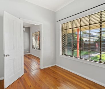 8 Bourke Street, - Photo 1