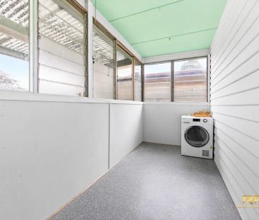 “Spacious Family Home in the Heart of Sunshine!” - Photo 1