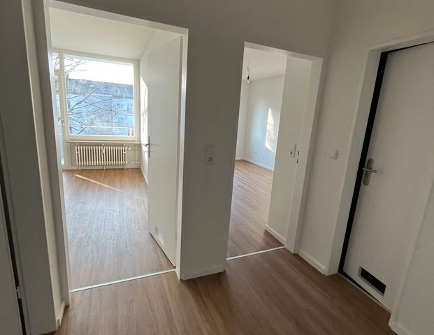 ab 01.04. - Große 2-Zimmer-Wohnung in Kirchseeon-Eglharting - Foto 1