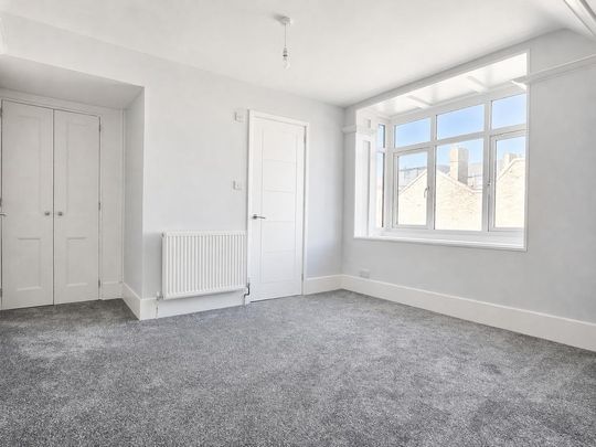 2 bedroom flat to rent - Photo 1