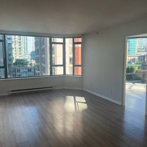 Yaletown location - 2 bedroom - Photo 2