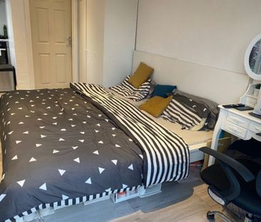 Studio Flat, Wood End Way, UB5 - Photo 1