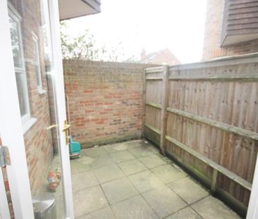 Rusham Road, Egham, Surrey, TW20 9LS - Photo 2