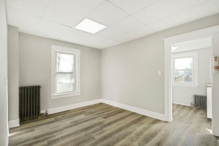 For Lease - 23 Avenue Place Unit# 2, Welland, Ontario - Photo 3