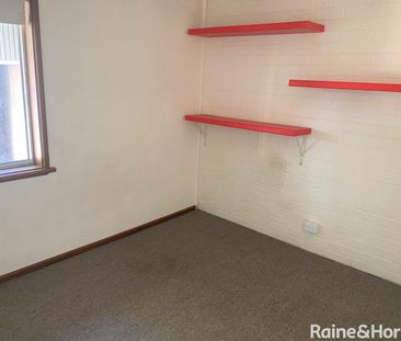LOW MAINTENANCE LIVING - Photo 6