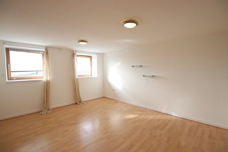 Wishart Archway, City Centre - Photo 2