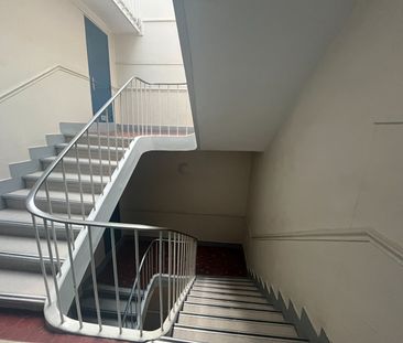 Paris 8 - Rue de Ponthieu - Studio à louer meublé - Photo 4