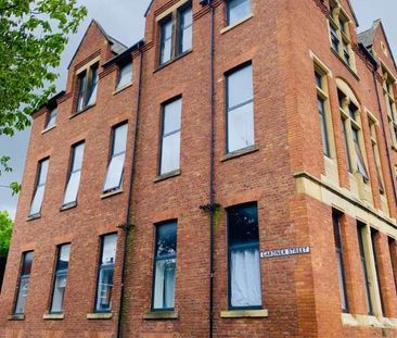 En-suite Room, In Gardner Street, Salford, M6 - Photo 2