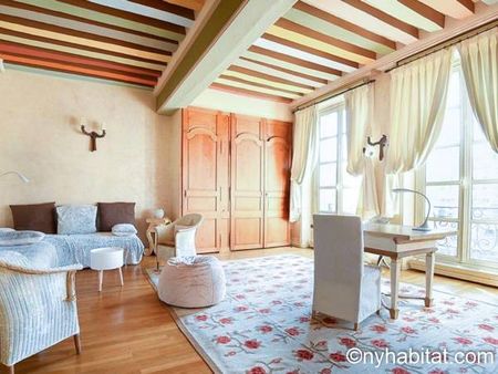 Logement à Paris, Location meublée - Photo 2