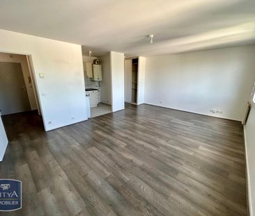 Location Appartement 1 pièce 40m² MONTIGNY LE BRETONNEUX 78180 - Photo 4