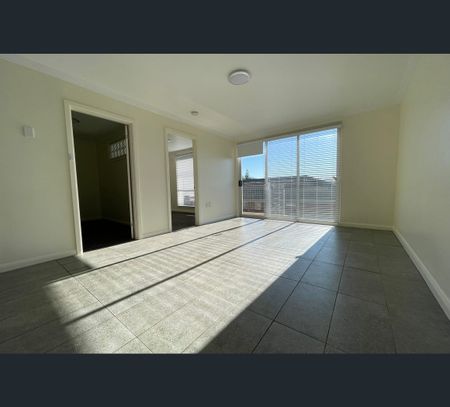 3/14 Broadhurst Avenue, Devonport, Tas 7310 - Photo 3