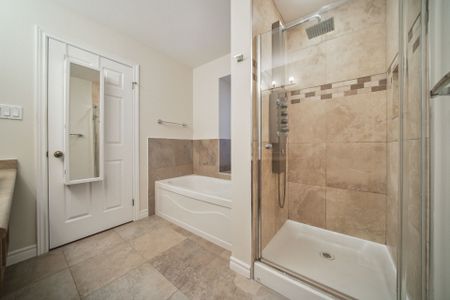 For Lease - 2097 Tovell Drive, Oakville, Ontario - Photo 3