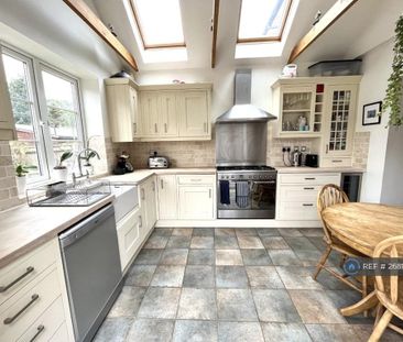 1 bedroom in a house share to rent - Photo 6