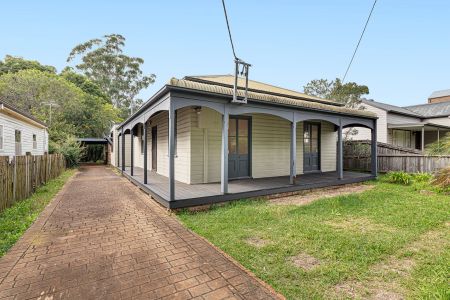 Recently Refurbished Single Story Home in Accessible Location - Photo 2
