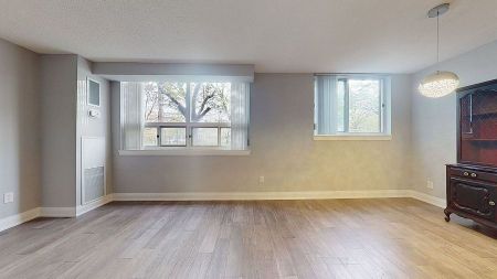 For Lease - 7451 Yonge Street Unit# 101, Markham, Ontario - Photo 3