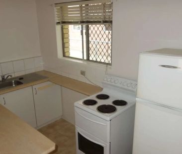 1/166 Clarence Road, Indooroopilly QLD 4068 - Photo 2