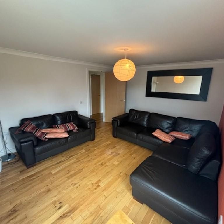 2 bedroom apartment to rent - Photo 1