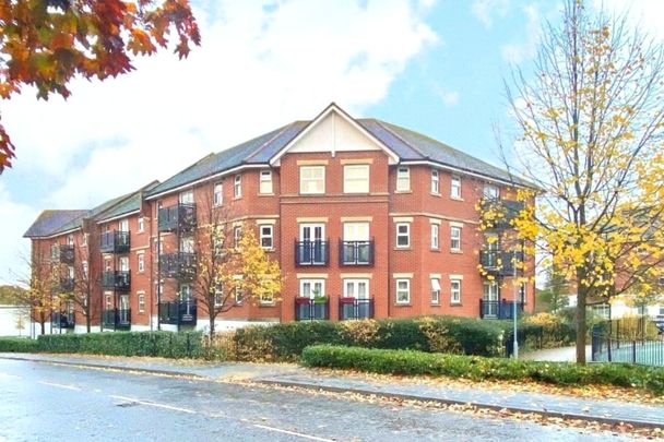 Bell Chase, Aldershot, Hampshire, GU11 - Photo 1