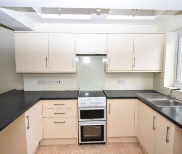 2 bedroom terraced house to rent - Photo 3