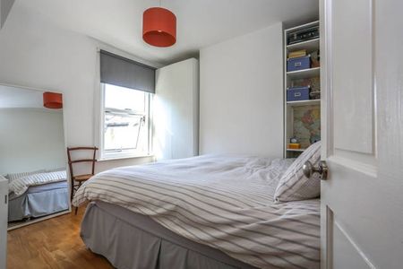 2 Bed Terraced House, Walton Road, E13 - Photo 5