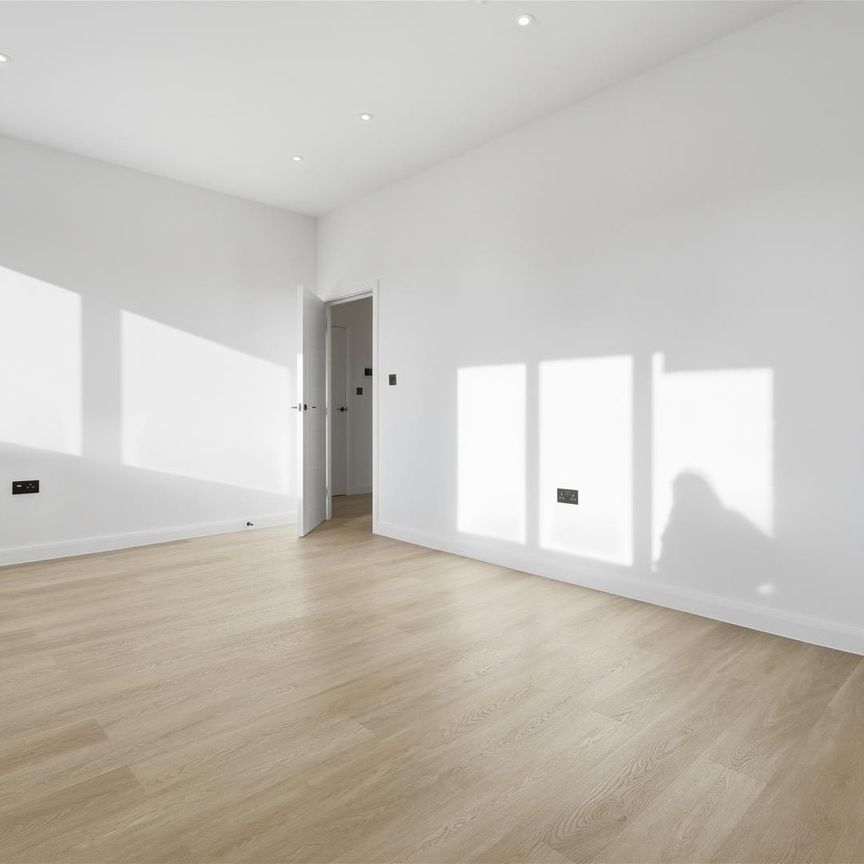 Headgate, Colchester - Photo 1