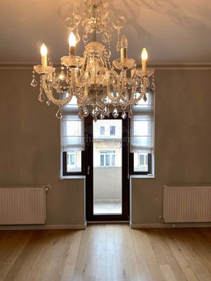 Beautiful Two Bedroom Apartment in a Palace - Piata Romana - Photo 1