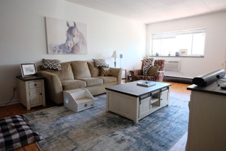 For Lease - 14 Norris Place Unit# 201, St. Catharines, Ontario - Photo 2