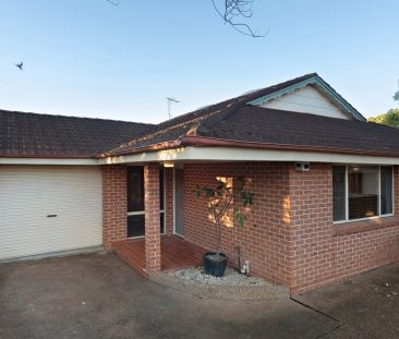 Renovated 2-Bedroom Villa in a Convenient Old Guildford Location - Photo 2