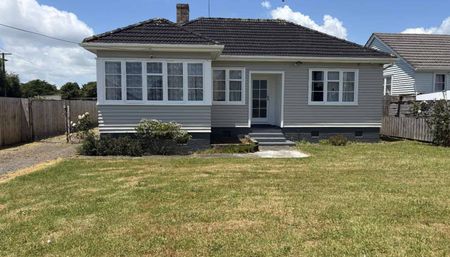 Good house on Harris - Photo 3