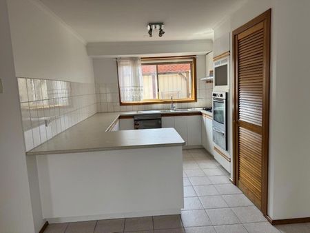 3 BEDROOM HOME + STUDY - Photo 2