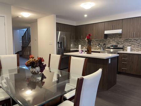 For Lease - 1387 Bradenton Path, Oshawa, Ontario - Photo 2