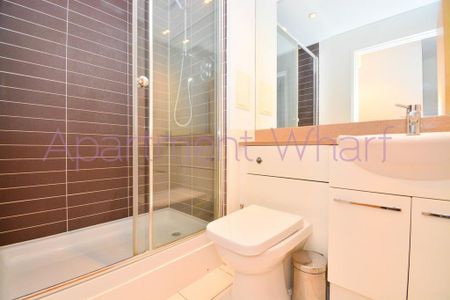 1 bedroom in a flat share to rent - Photo 2