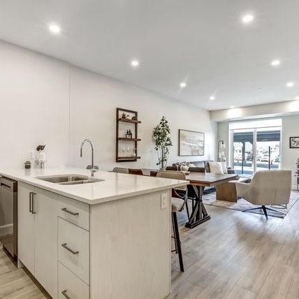 For Lease - 16 Compass Trail Unit# 204, Central Elgin, Ontario - Photo 1