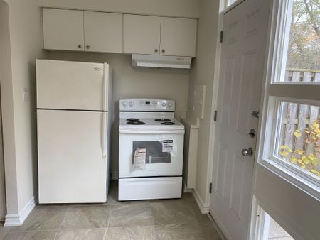 For Lease - 3230 The Credit Woodlands N/A, Mississauga, Ontario - Photo 5