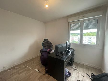 Location Appartement 4 pièces 73m² - Photo 2