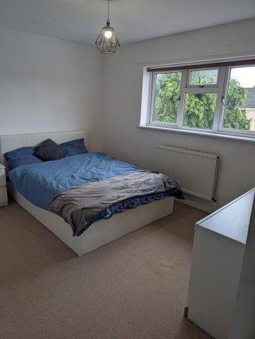 1 bedroom in a house share to rent - Photo 4