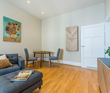 City-Residence: ERSTBEZUG: Wohnung mit 2 Schlafzimmern in bester We... - Foto 5