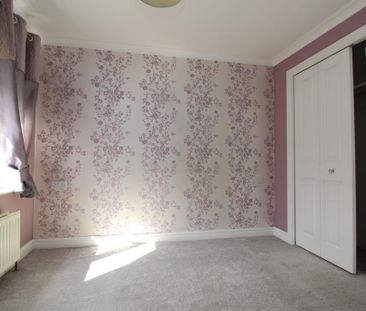 2 bedroom end of terrace house to rent - Photo 4