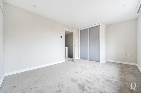 2 bedroom semi-detached house to rent - Photo 3