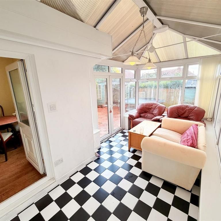 3 bedroom semi-detached house to rent - Photo 1
