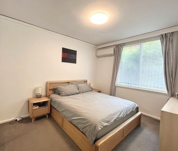 Furnished Ground Floor Apartment in Prime Location - Photo 2